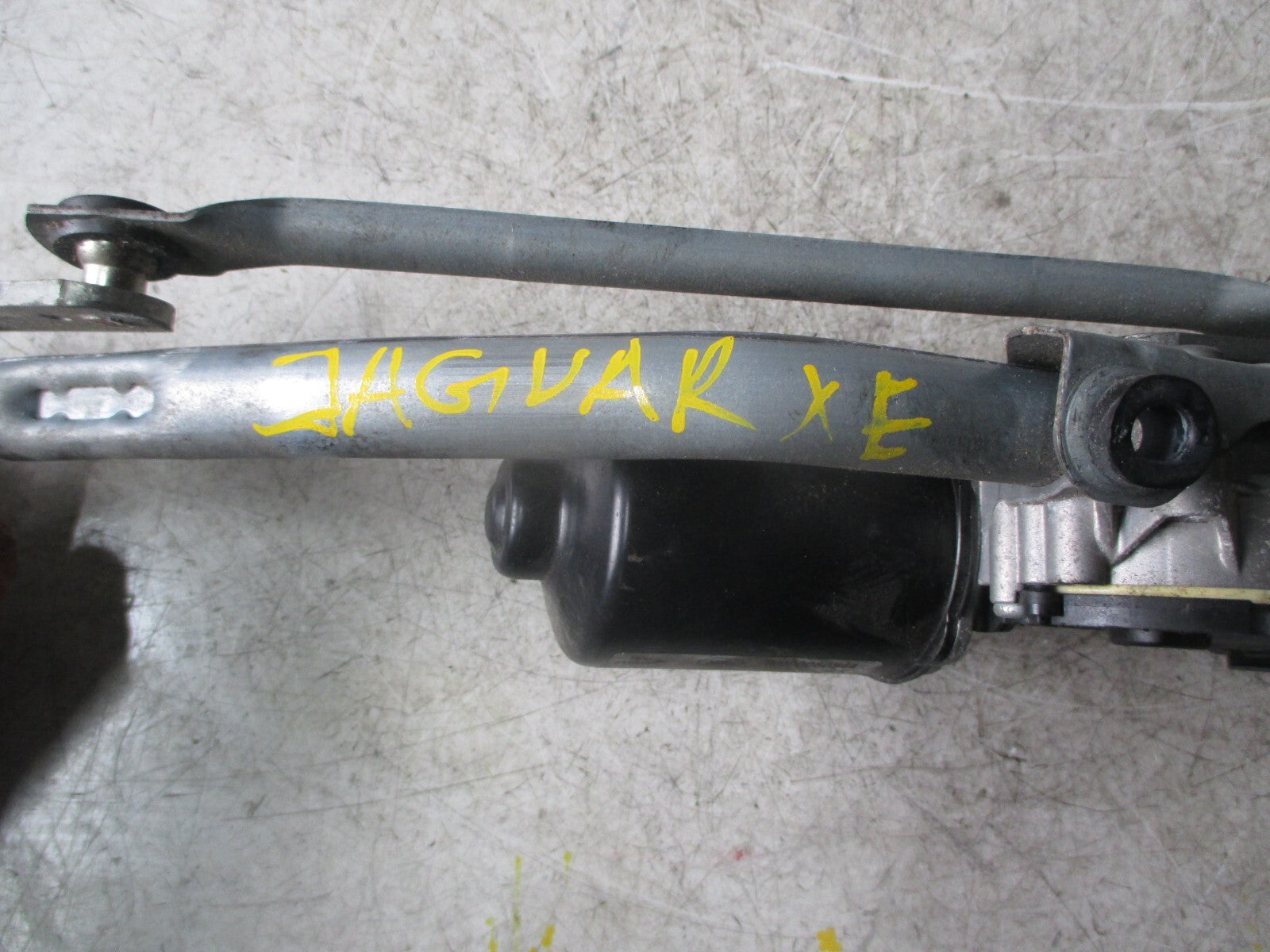JAGUAR XE X760 2016 FRONT WIPER MOTOR W000060844
