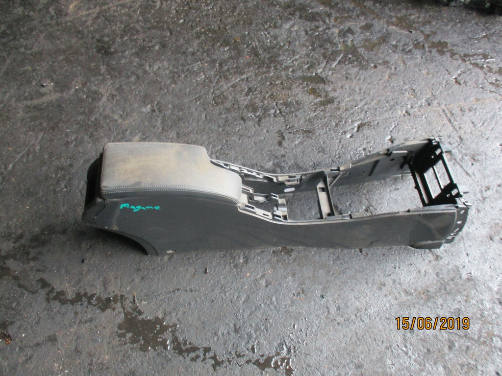 RENAULT MEGANE MK3 PLASTIC CENTRE CONSOLE TRIM & HANDREST 969100026R