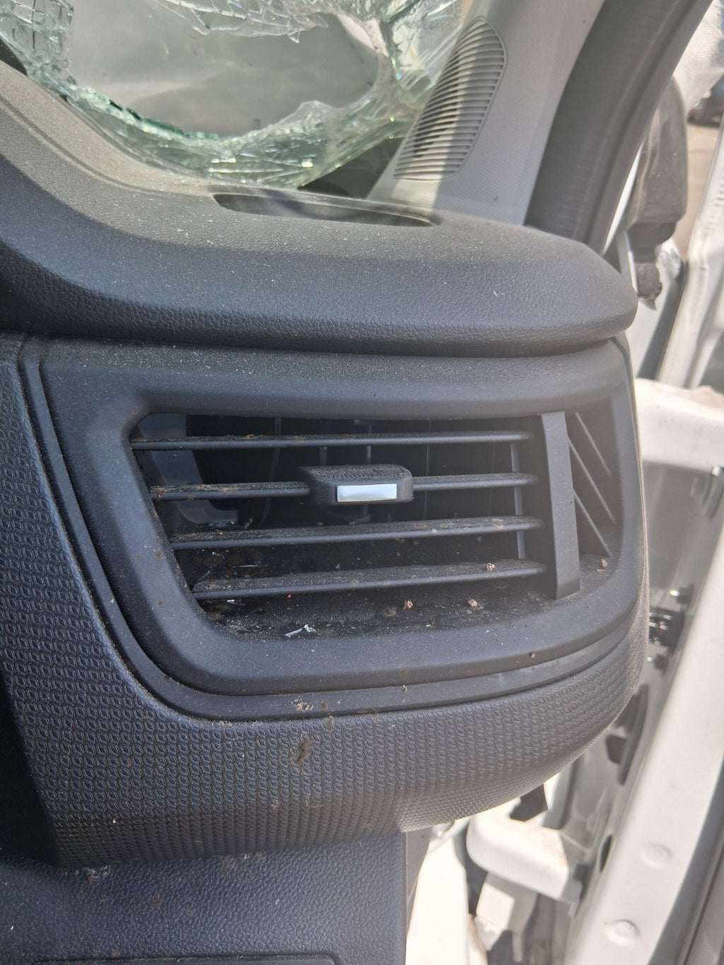 2025 RENAULT TRAFIC X82 MK3 OSF DRIVER SIDE FRONT RIGHT AIR VENT