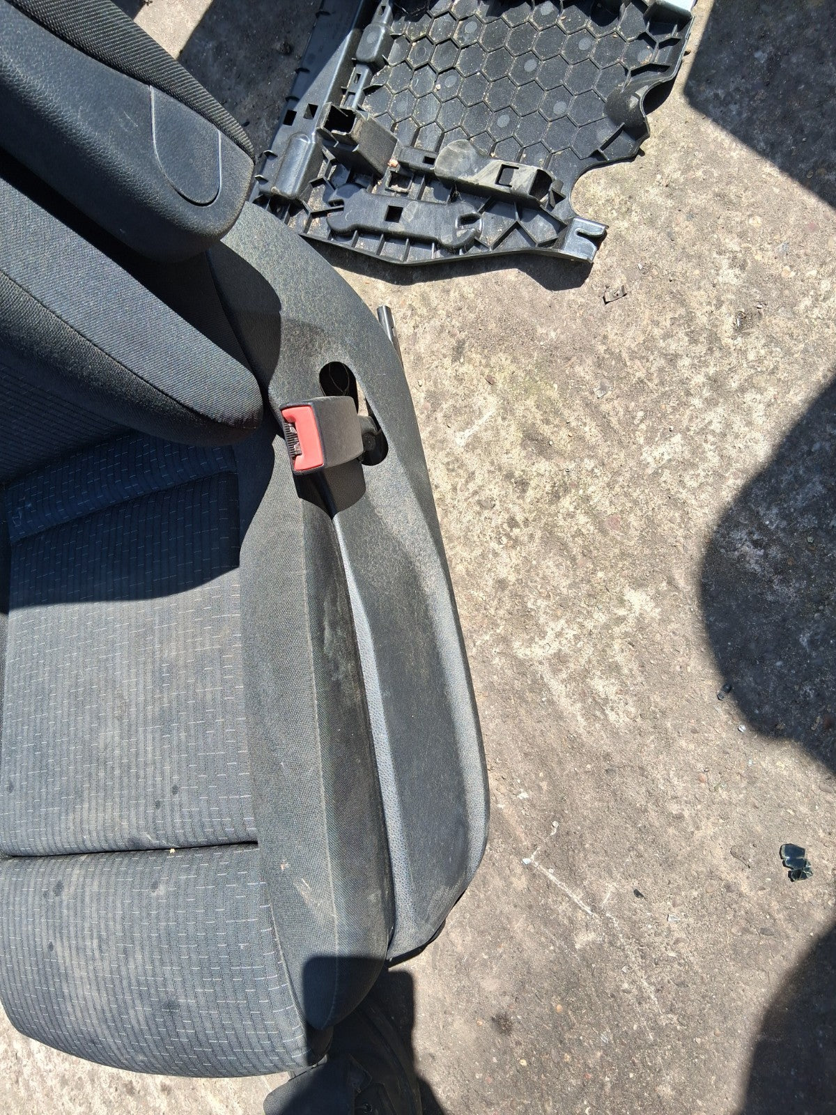 2018 MERCEDES SPRINTER W907 OSF DRIVER SIDE FRONT RIGHT FABRIC SEAT