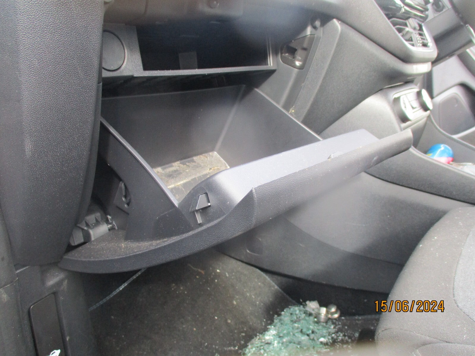 FORD FIESTA MK8 2023 NS PASSENGER SIDE STORAGE COMPARTMENT GLOVEBOX