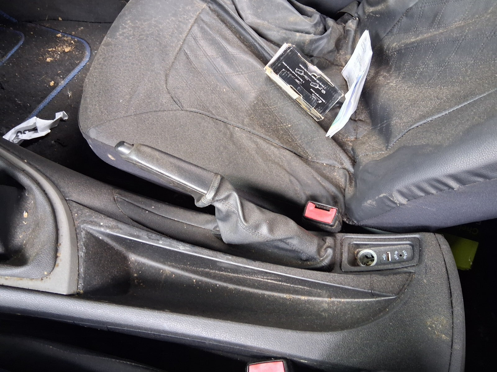 2011 BMW 1 SERIES E87 CENTRE CONSOLE SURROUND TRIM