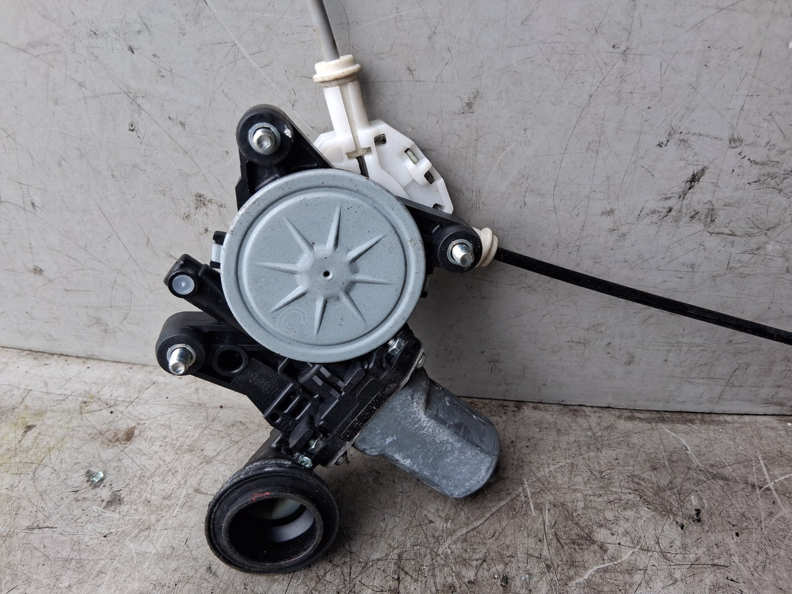 SUZUKI SWIFT MK3 2016 NSF PASSENGER SIDE FRONT LEFT WINDOW MOTOR & REGULATOR