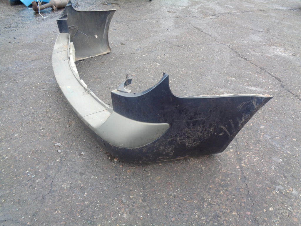RENAULT LAGUNA 2003 MK2 ESTATE COMPLETE REAR BUMPER GREEN