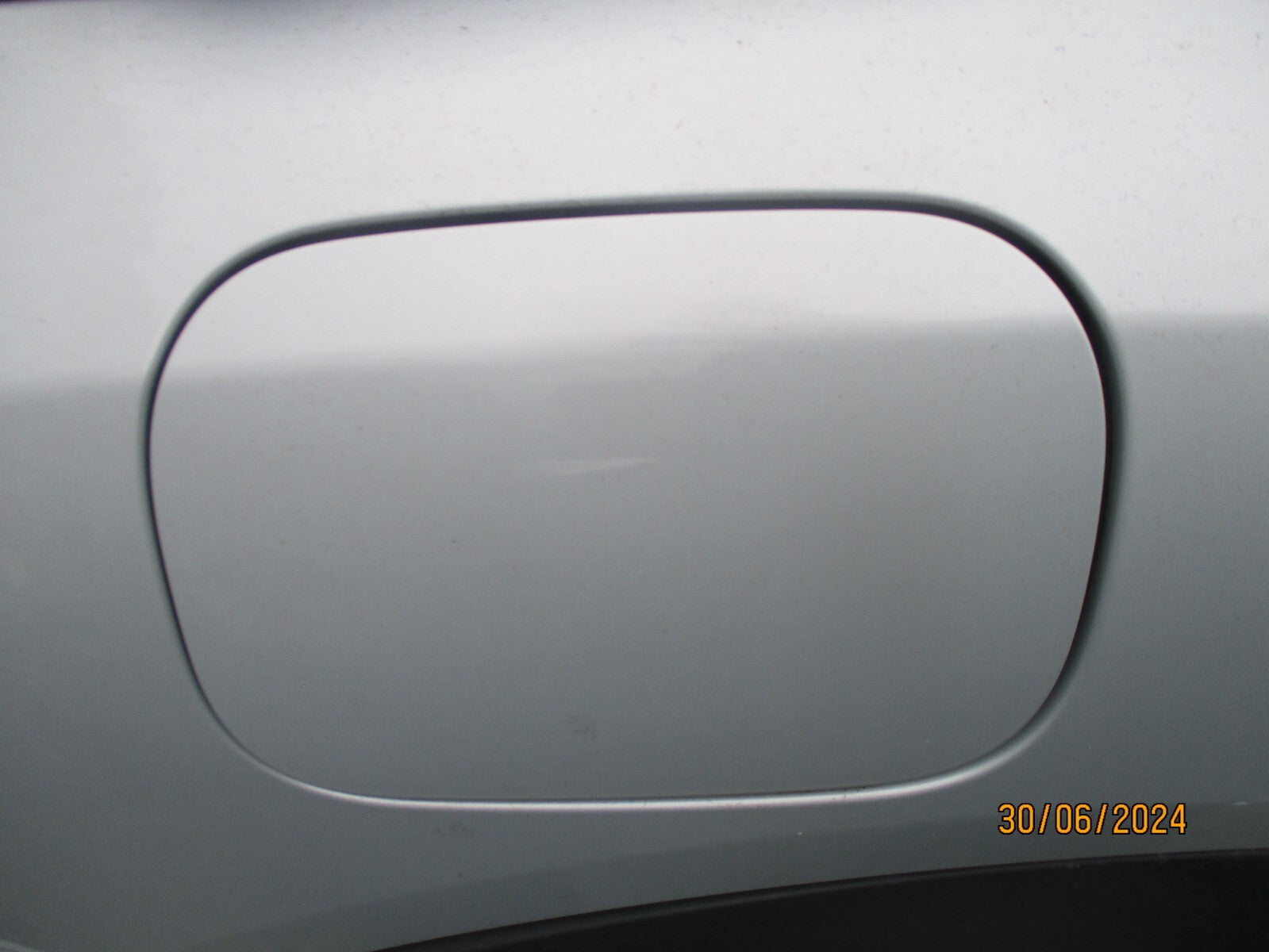 BMW MINI COUNTRYMAN F60 2021 FUEL FILLER FLAP WHITE SILVER A62
