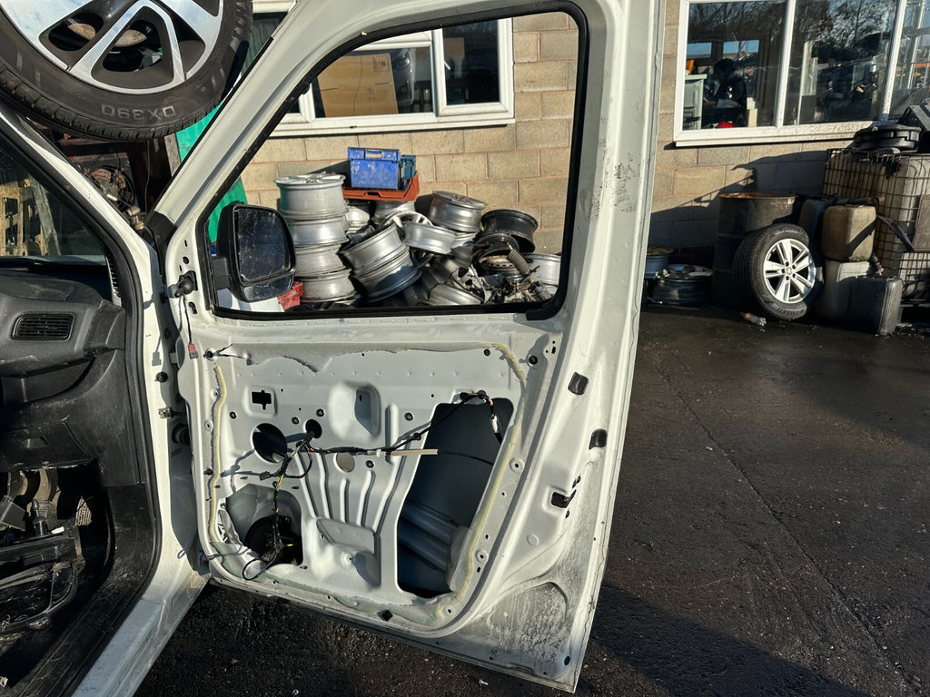 2014 FIAT DOBLO MK2 VAUXHALL COMBO D OSF DRIVER SIDE FRONT DOOR BARE WHITE
