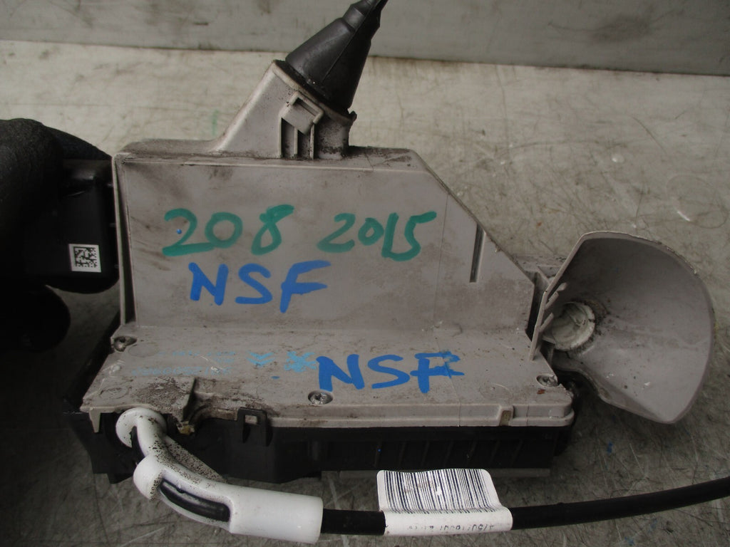 2015 PEUGEOT 208 5 DOOR NSF PASSENGER FRONT DOOR LOCK MECHANISM