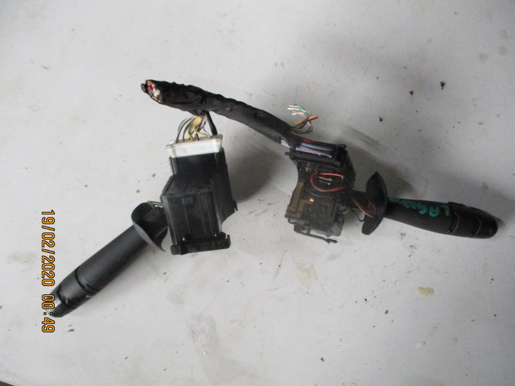 RENAULT LAGUNA MK2 2004 WIPER & INDICATOR CONTROL STALKS SWITCHES 8200012244