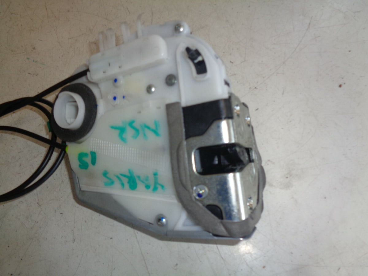 TOYOTA YARIS 2014 MK3 NSR PASSENGER SIDE REAR DOOR LOCK MECHANISM