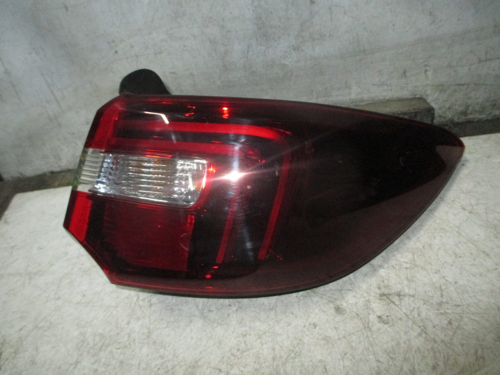 VAUXHALL GRANDLAND X 2018 OSR DRIVER SIDE REAR TAIL LIGHT YP00098280