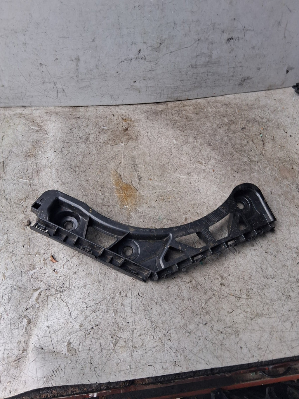 2023 VOLKSWAGEN TIGUAN NSR PASSENEGER SIDE REAR BUMPER MOUNT BRACKET 5NA807393