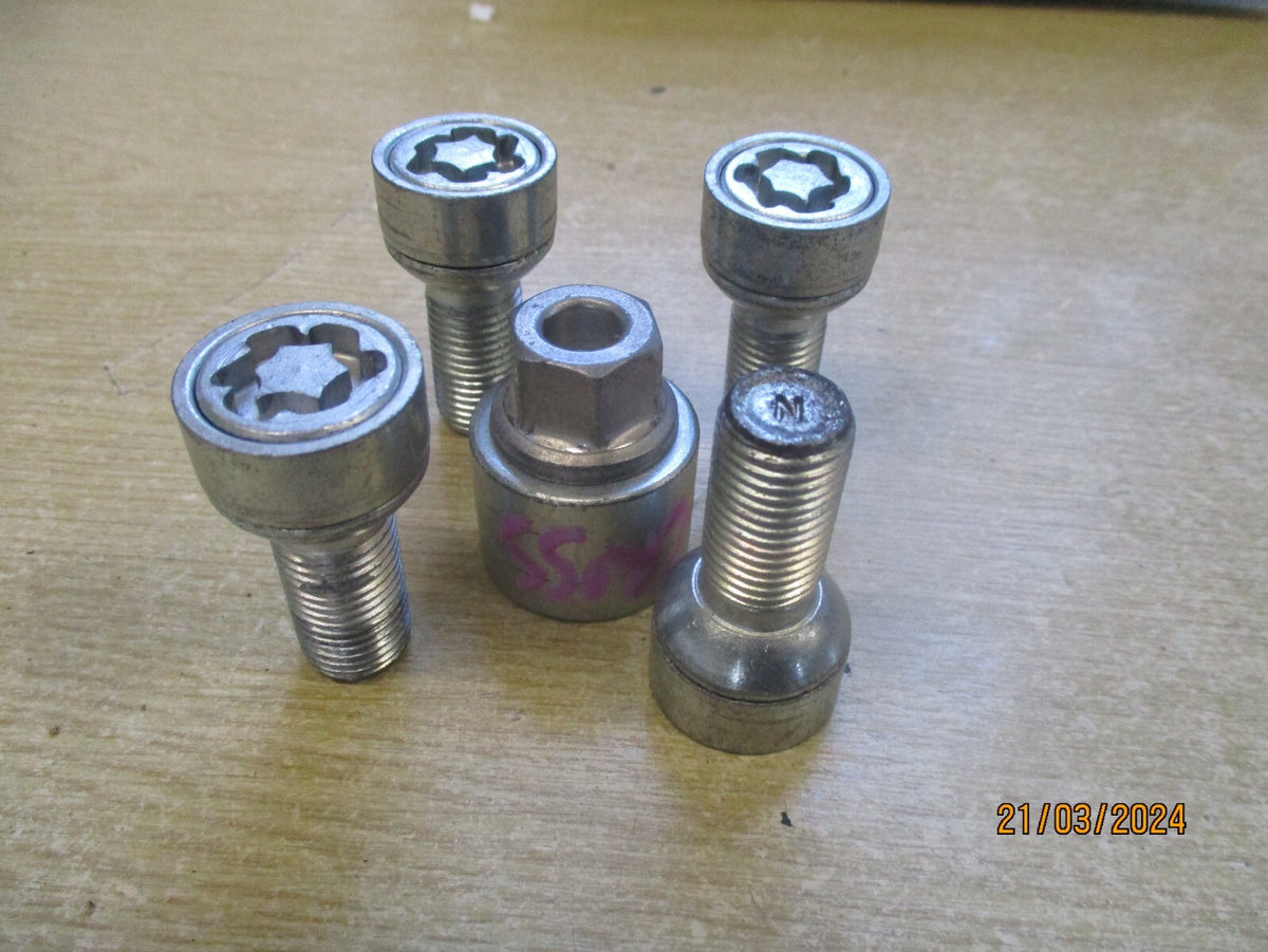 VW VOLKSWAGEN T CROSS 2023 LOCKING WHEEL NUT & KEY SET