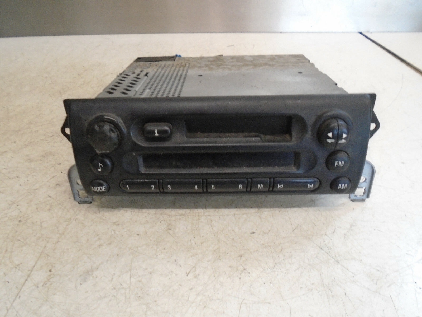 BMW MINI R50 MINI ONE RADIO STEREO CASSETTE HEAD UNIT 6909665