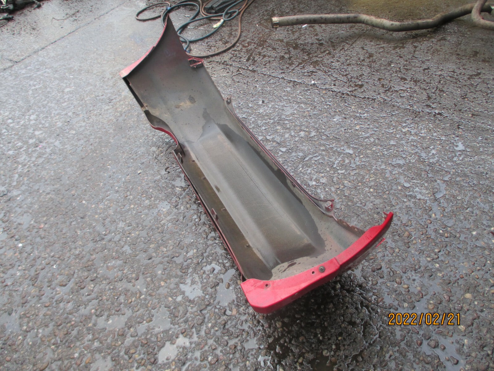 HONDA CIVIC MK7 SPORT 2005 COMPLETE REAR BACK PLASTIC BUMPER RED