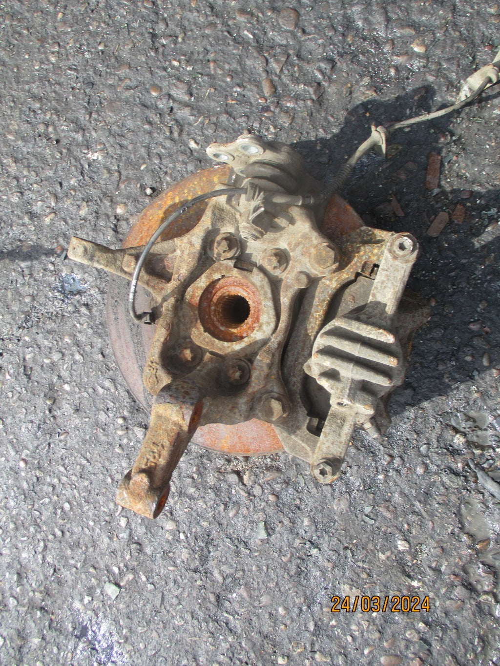 VAUXHALL VIVARO MK2 X82 2017 1.6 DIESEL OSF DRIVER SIDE FRONT WHEEL BEARING HUB