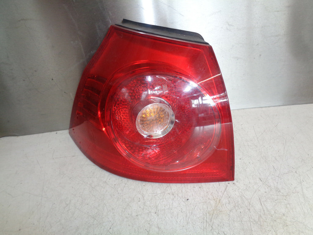VW VOLKSWAGEN GOLF MK5 NSR PASSENGER SIDE REAR TAIL LIGHT TAIL LAMP