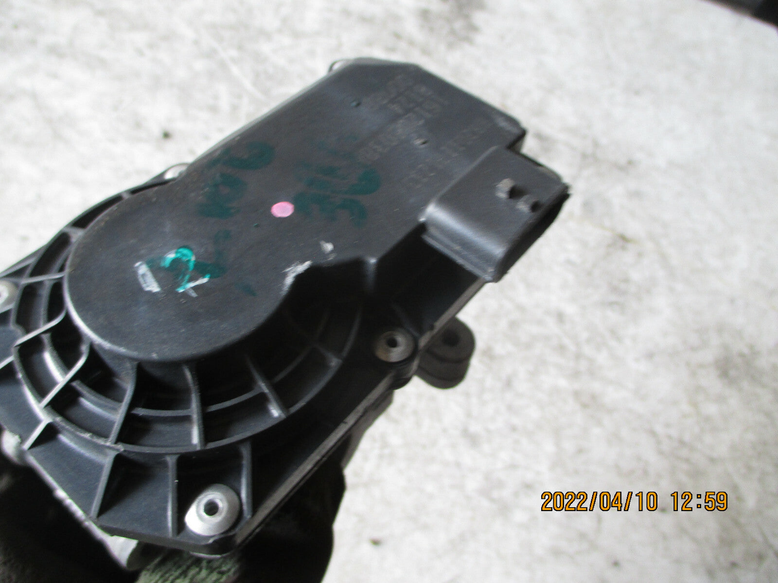 DACIA SANDERO 2017 0.9 PETROL THROTTLE BODY 8201171233