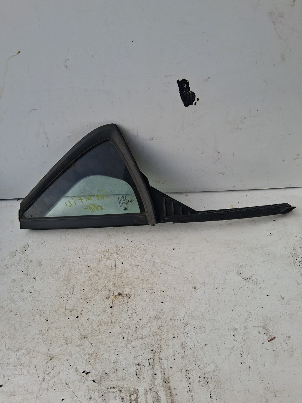 2021 VW CORSA F REAR QUATER WINDOW GLASS 43R00048