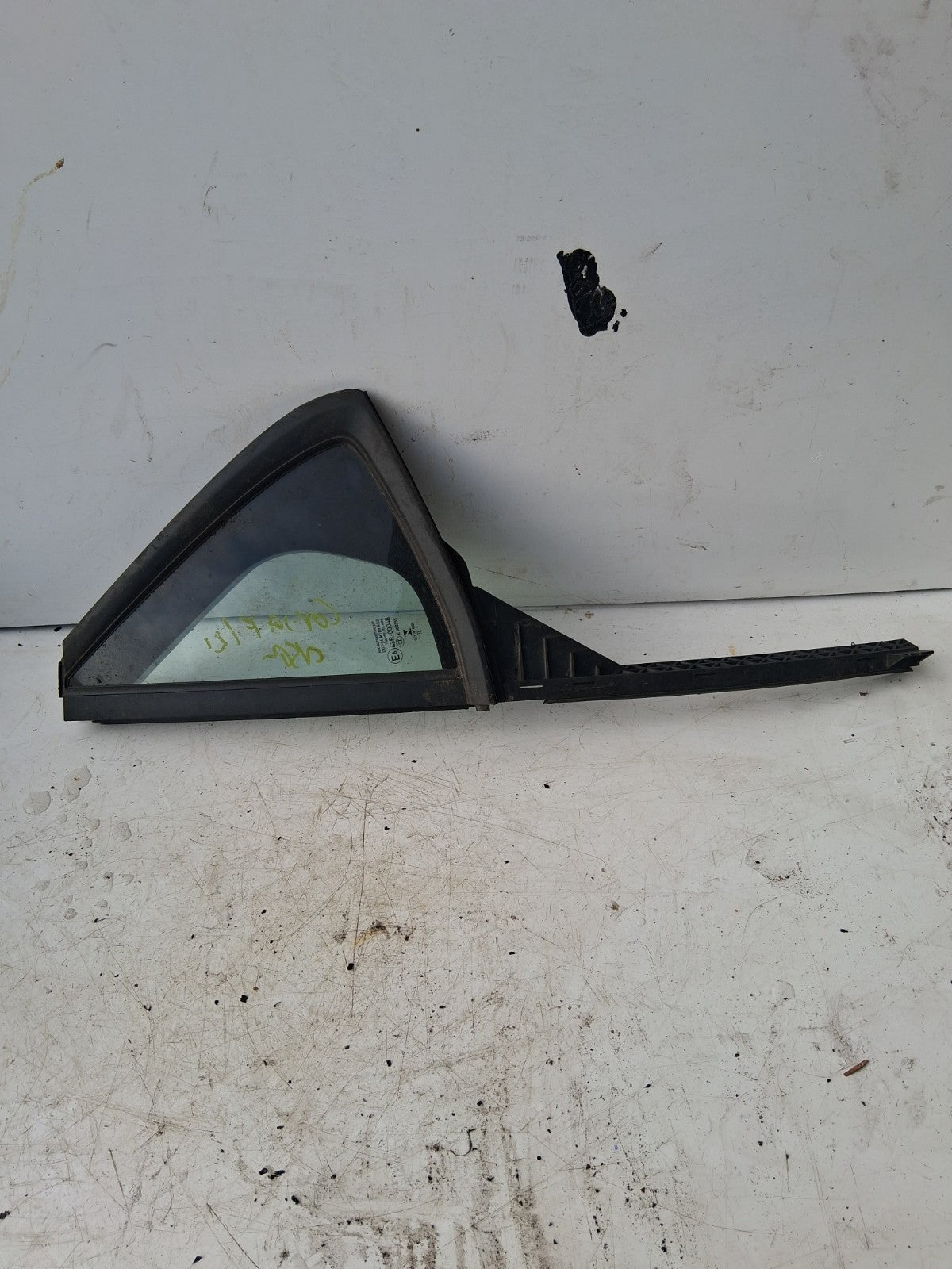 2021 VW CORSA F REAR QUATER WINDOW GLASS 43R00048