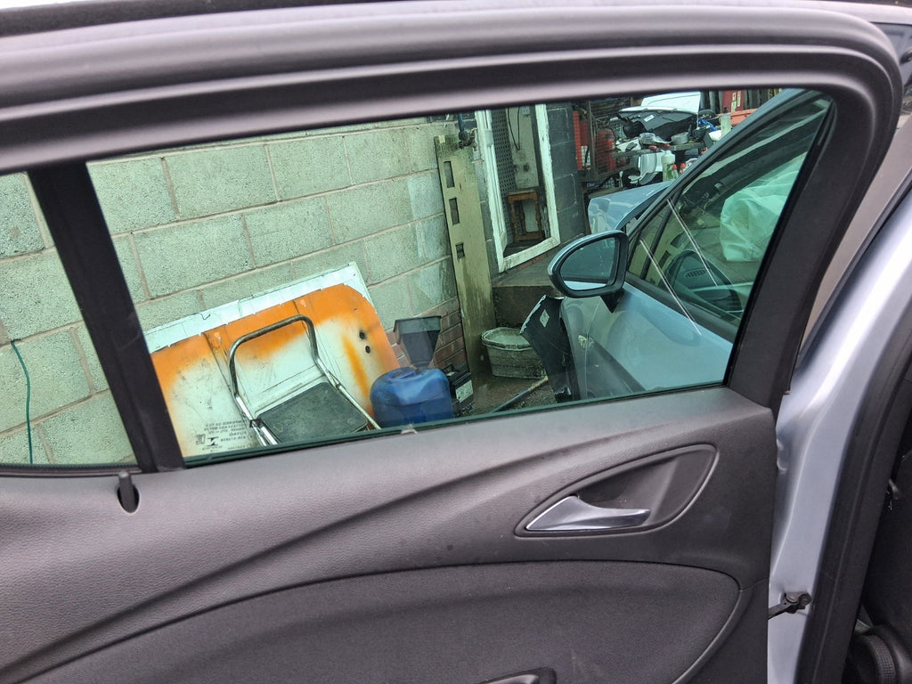 2019 VAUXHALL ASTRA K NSR PASSENGER SIDE REAR LEFT WINDOW GLASS