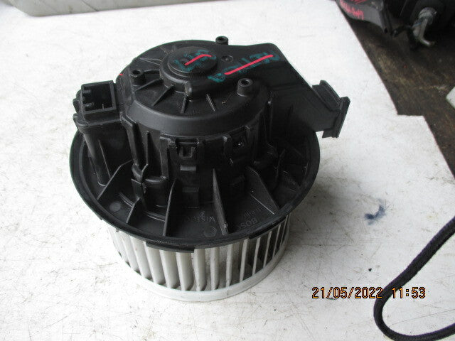 FORD FIESTA MK7 2017 HEATER BLOWER FAN MOTOR VP8E2H18456BB