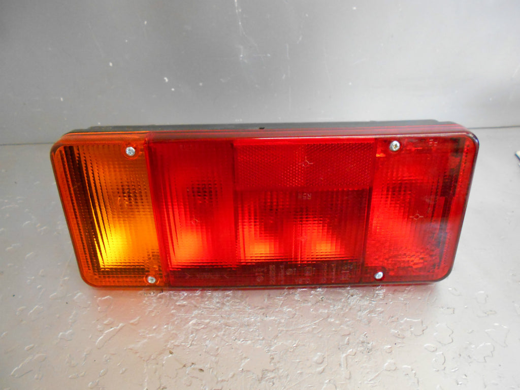 50 UNIVERSAL OSR DRIVER SIDE REAR PICKUP PICK UP LIGHTS NO PLUG OR LOOM INCLUDED