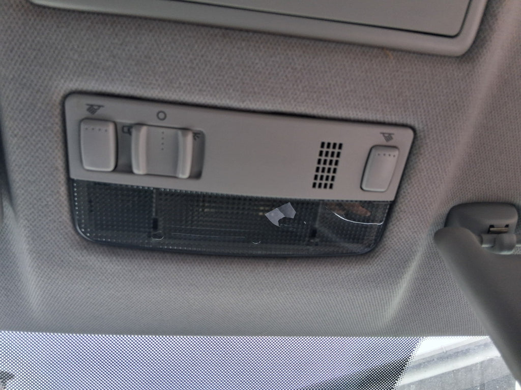 2020 SKODA FABIA MK3 NJ HATCHBACK INTERIOR ROOF READING COURTESY LIGHT
