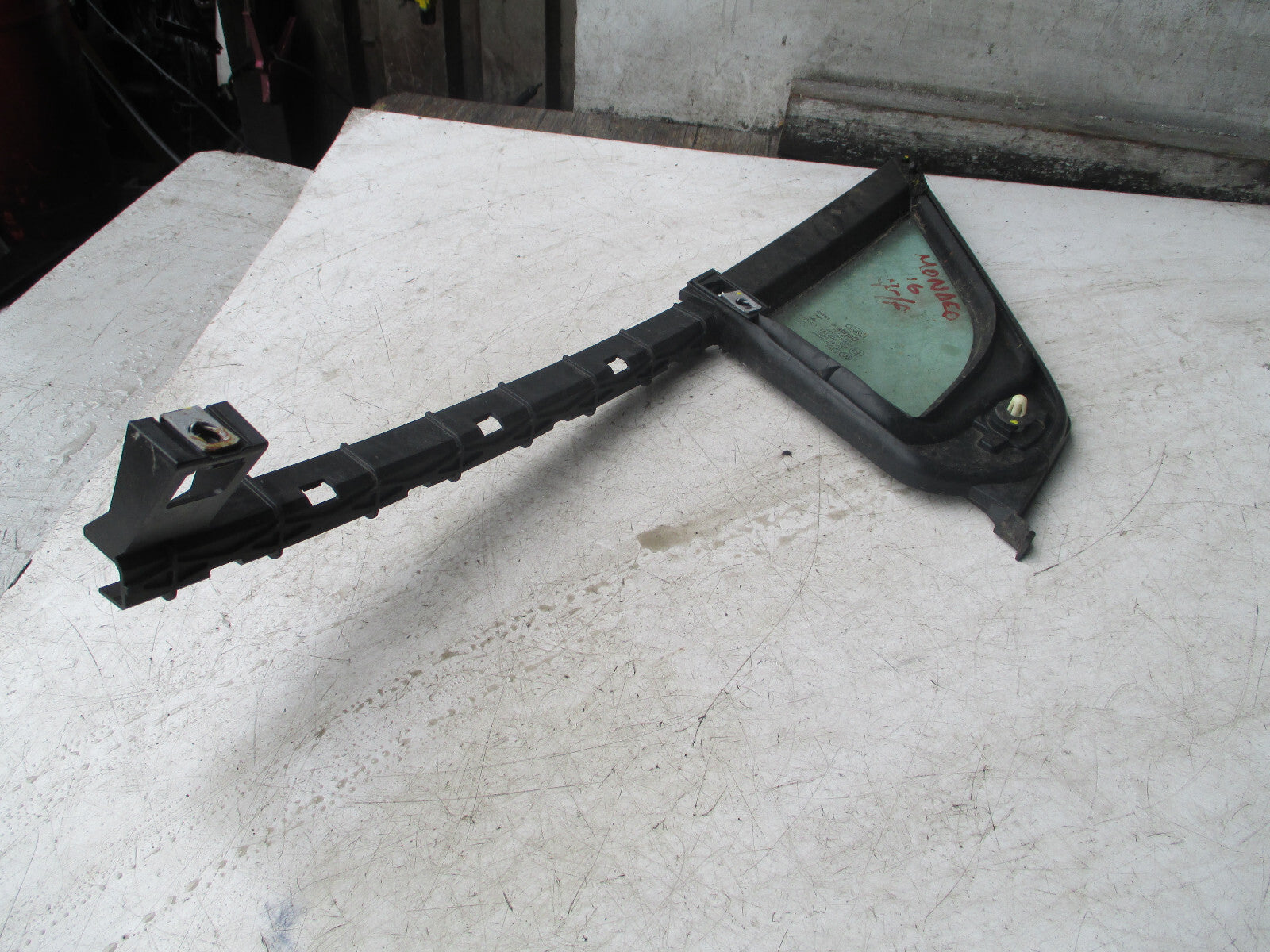 FORD MONDEO MK5 2016 NSF PASSENGER SIDE FRONT DOOR QUARTER WINDOW GLASS
