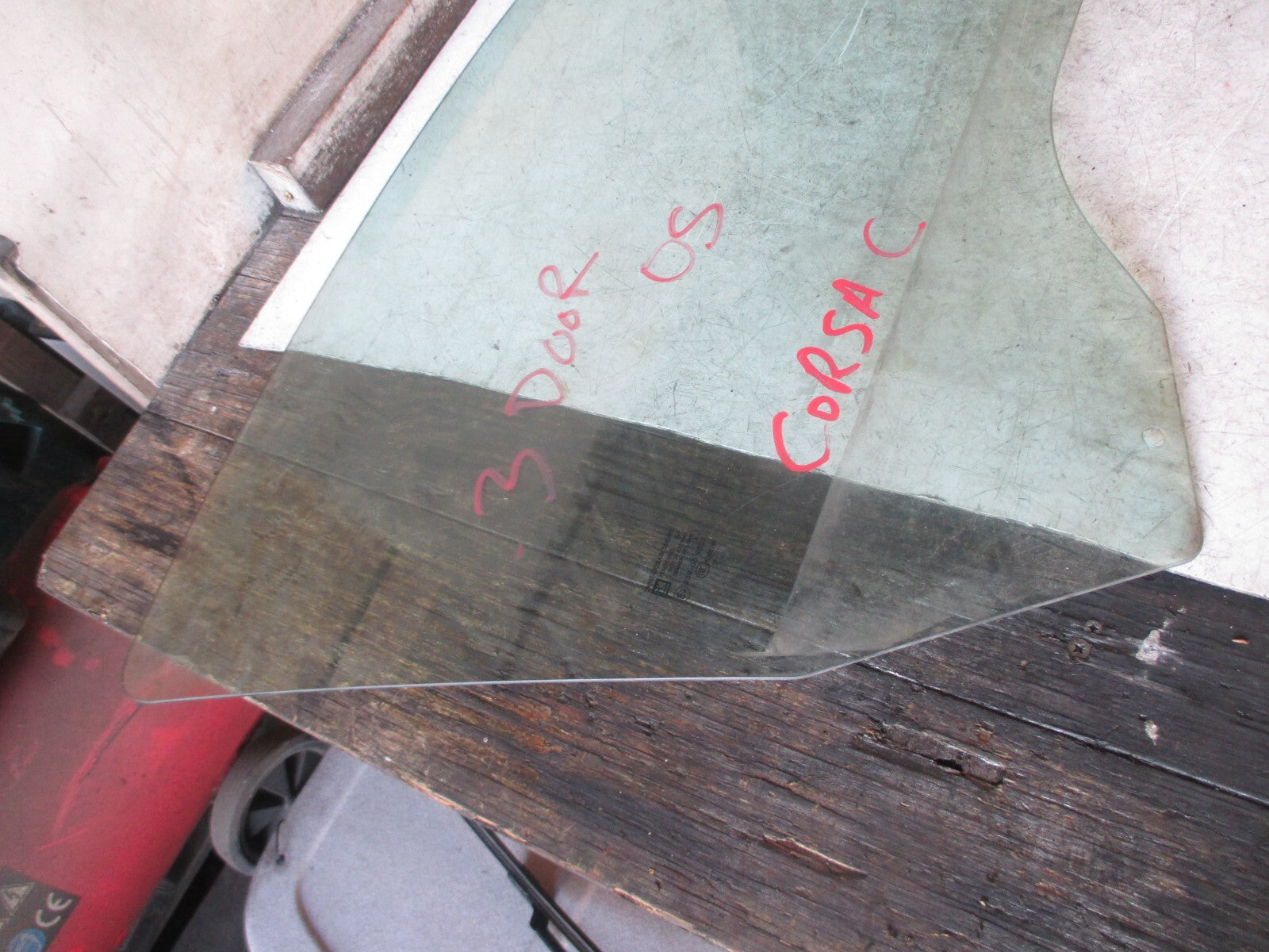 VAUXHALL CORSA C 2005 3 DOOR OS DRIVER SIDE FRONT DOOR WINDOW GLASS
