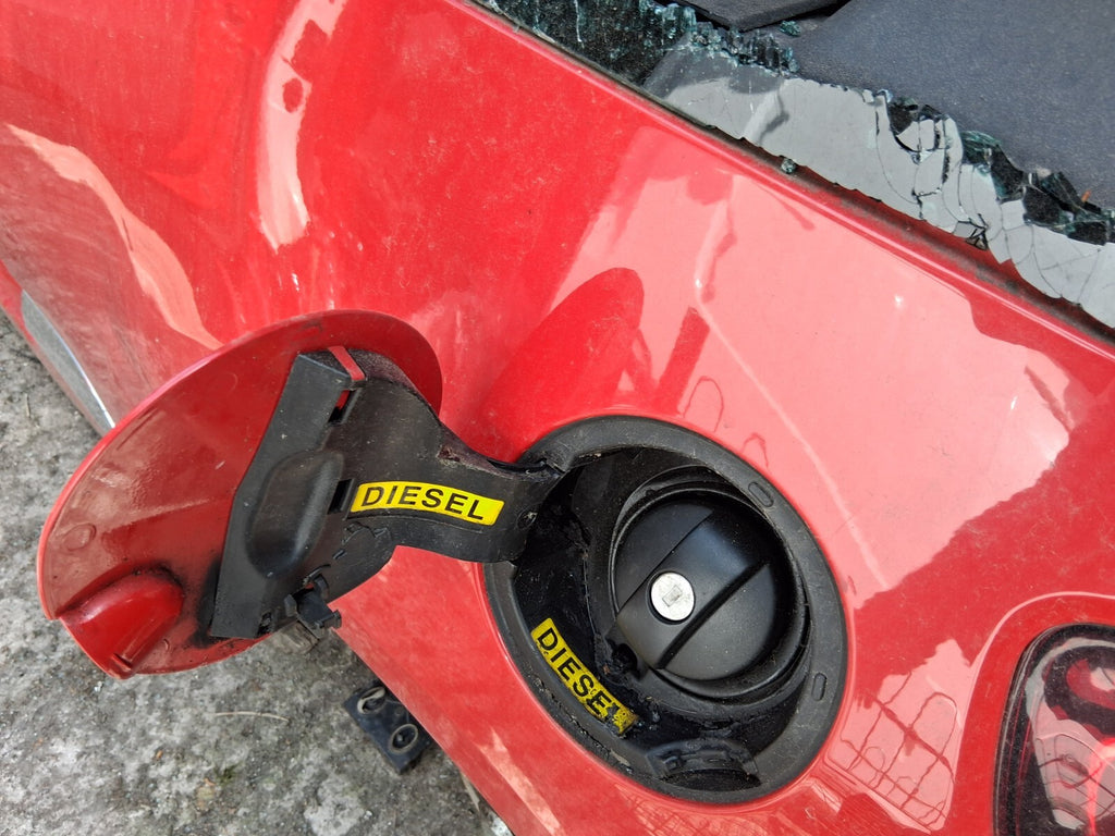 2012 CITROEN DS3 3 DOOR FUEL FILLER CAP FLAP LID COVER KKN EXY ROUGE ADEN