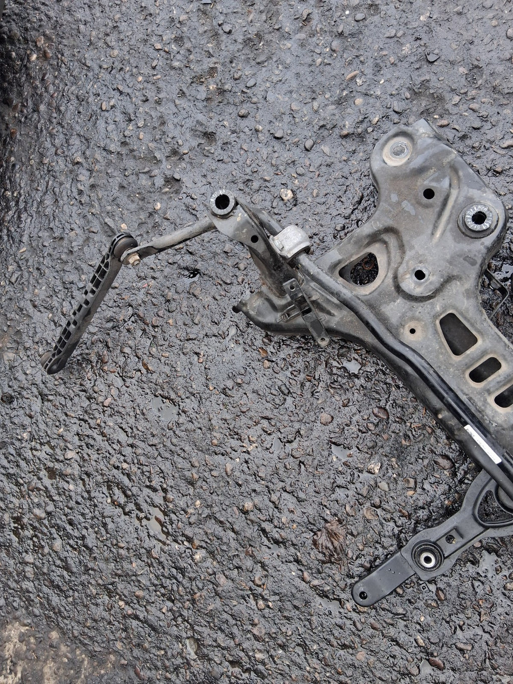 2024 AUDI A1 S LINE MK2 1.0 PETROL FRONT SUBFRAME WITH ANTIROL BAR 2Q0411303