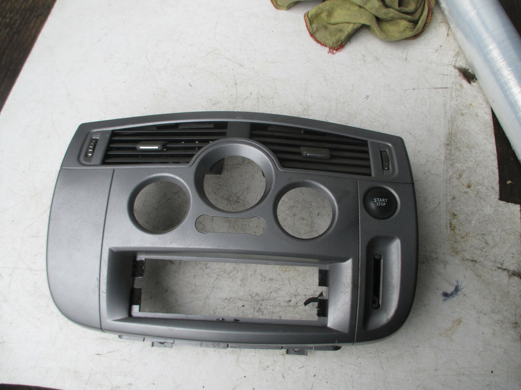 RENAULT SCENIC 2008 DASH STOP START SWITCH BUTTON AIR VENT PANEL GREY 8200140722