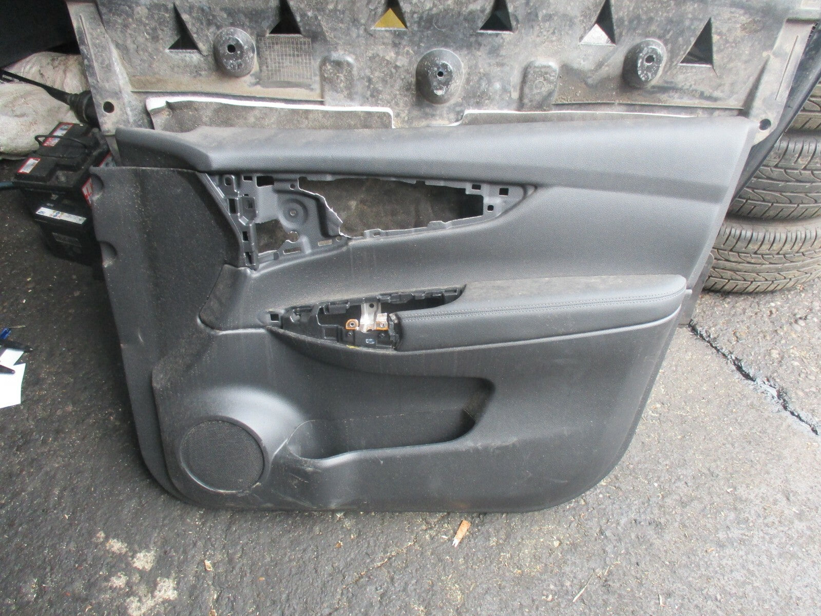 NISSAN QASHQAI J11 (MK2) OSF DRIVER SIDE FRONT DOOR CARD 809104EA1A