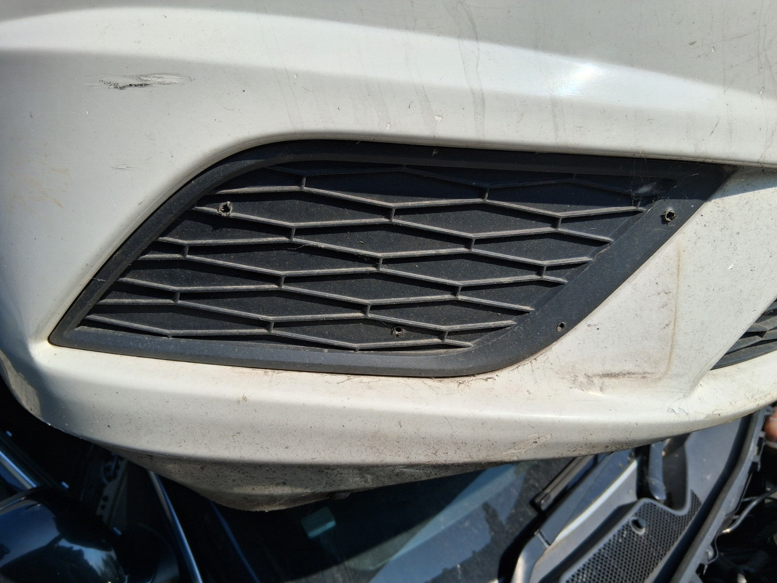 SEAT TOLEDO MK4 2018 HATCH FRONT DRIVER SIDE BUMPER LOWER GRILL