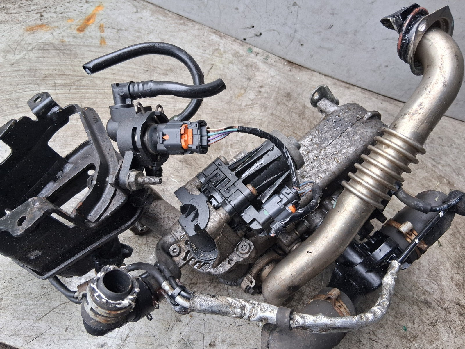2021 FORD TRANSIT 350 MK8 2.0 DIESEL EGR VALVE WITH COOLANT PIPE 516939