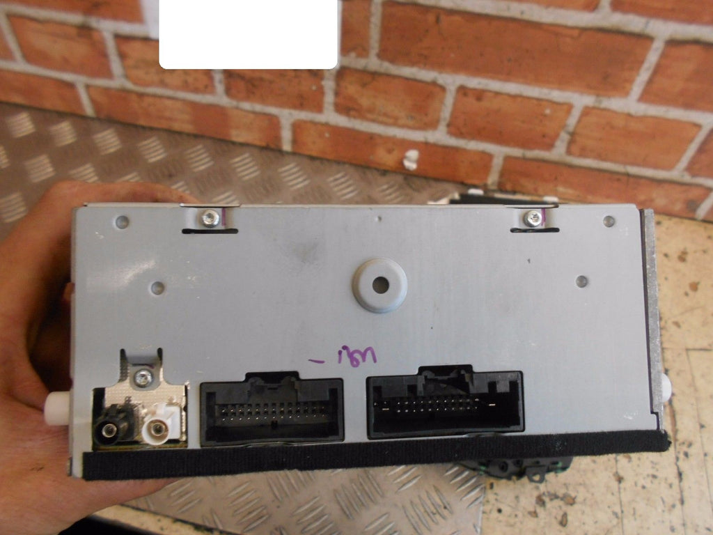 FORD FIESTA MK7 2014 STEREO CD HEAD UNIT CLOCK DISPLAY ASSEMBLY AV1T18K811DC