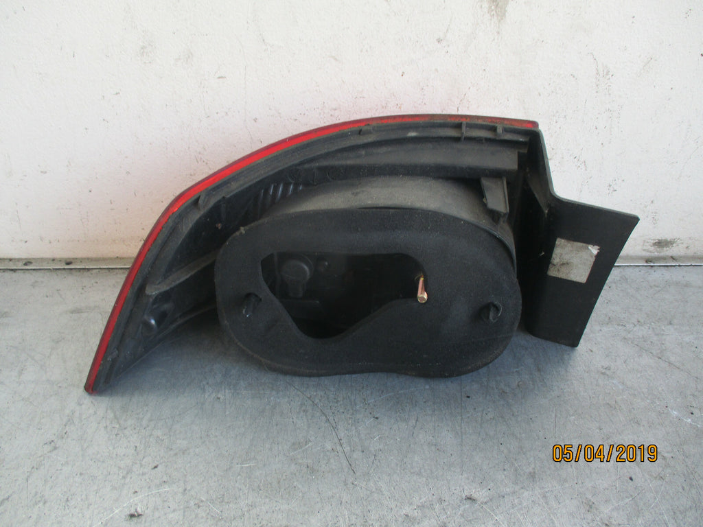 RENAULT LAGUNA MK2 2007 FACELIFT OSR DRIVER SIDE REAR TAIL LIGHT