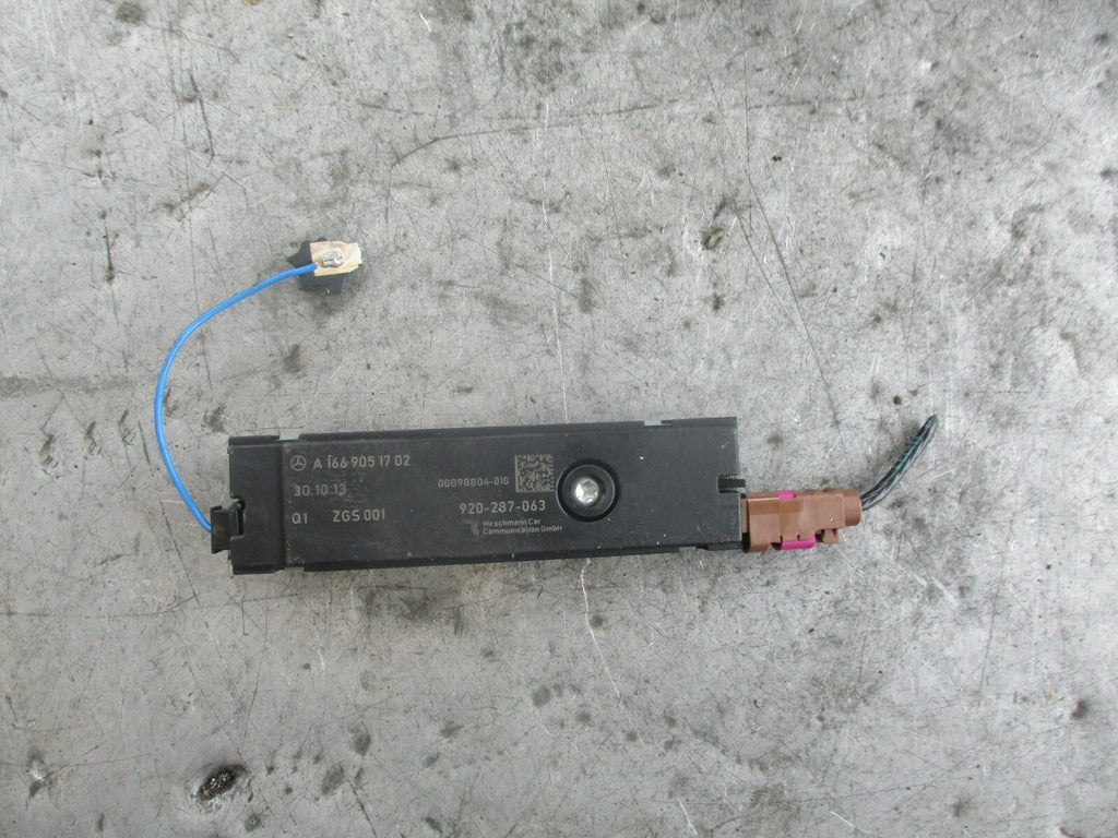 MERCEDES A CLASS W176 ANTENNA AERIAL TRANSMITTER BOOSTER A1669051702