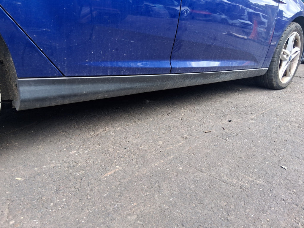 2015 FORD FOCUS MK3 HATCHBACK OS DRIVER SIDE SKIRT VALANCE PLASTIC