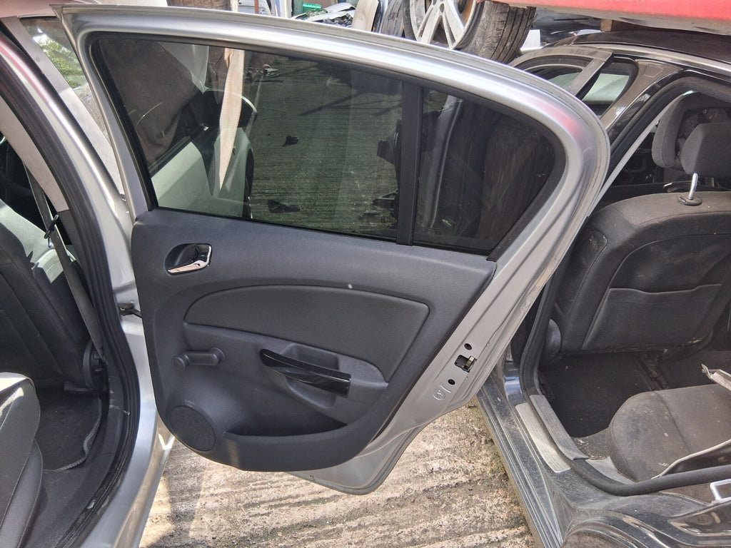 2009 VAUXHALL CORSA D OSR DRIVER SIDE REAR COMPLETE DOOR STAR SILVER III Z157
