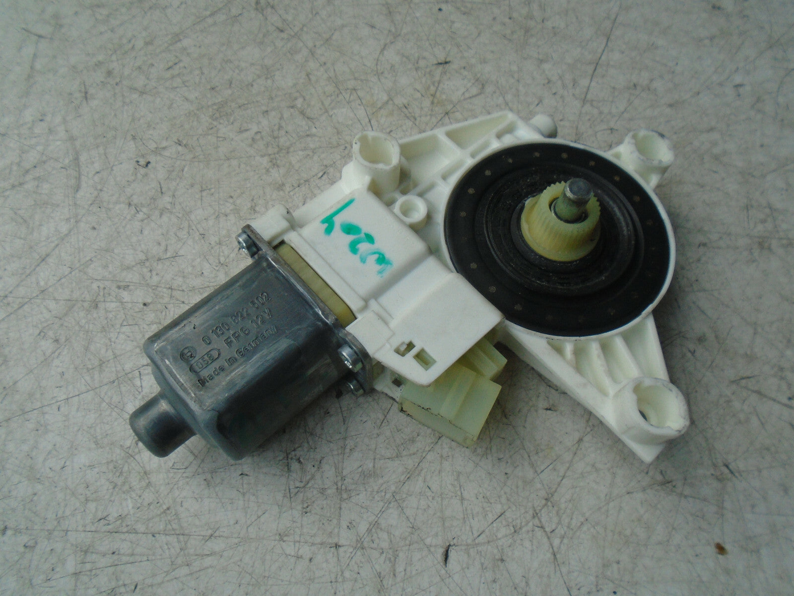 MERCEDES BENZ C CLASS W204 2012 OSF DRIVER FRONT DOOR WINDOW MOTOR A2048200242