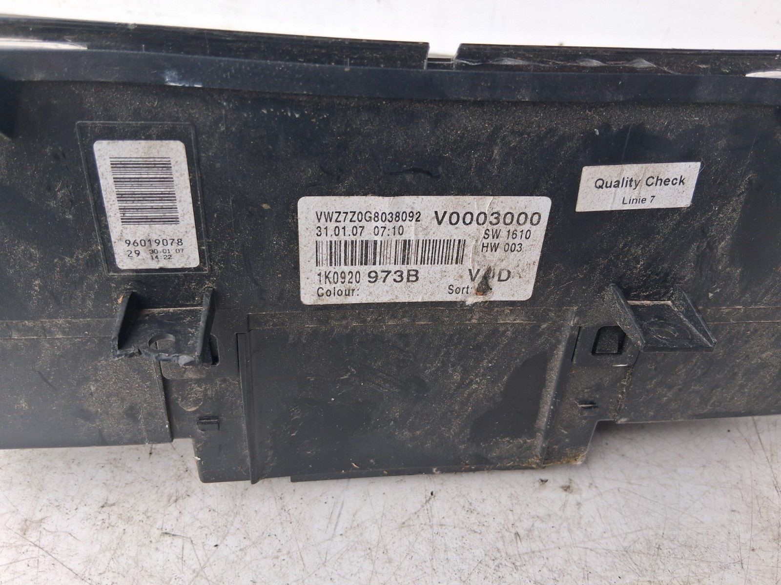2007 VW VOLKSWAGEN GOLF MK5 2.0 DIESEL SPEEDO INSTRUMENT CLUSTER 1K0920973B