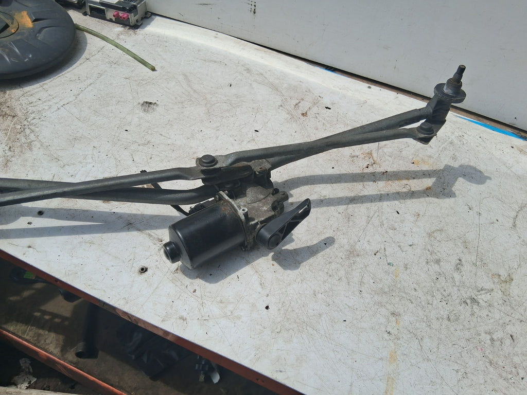 2018 MERCEDES SPRINTER W907 FRONT WINDSCREEN WIPER MOTOR LINKAGE A9108200500