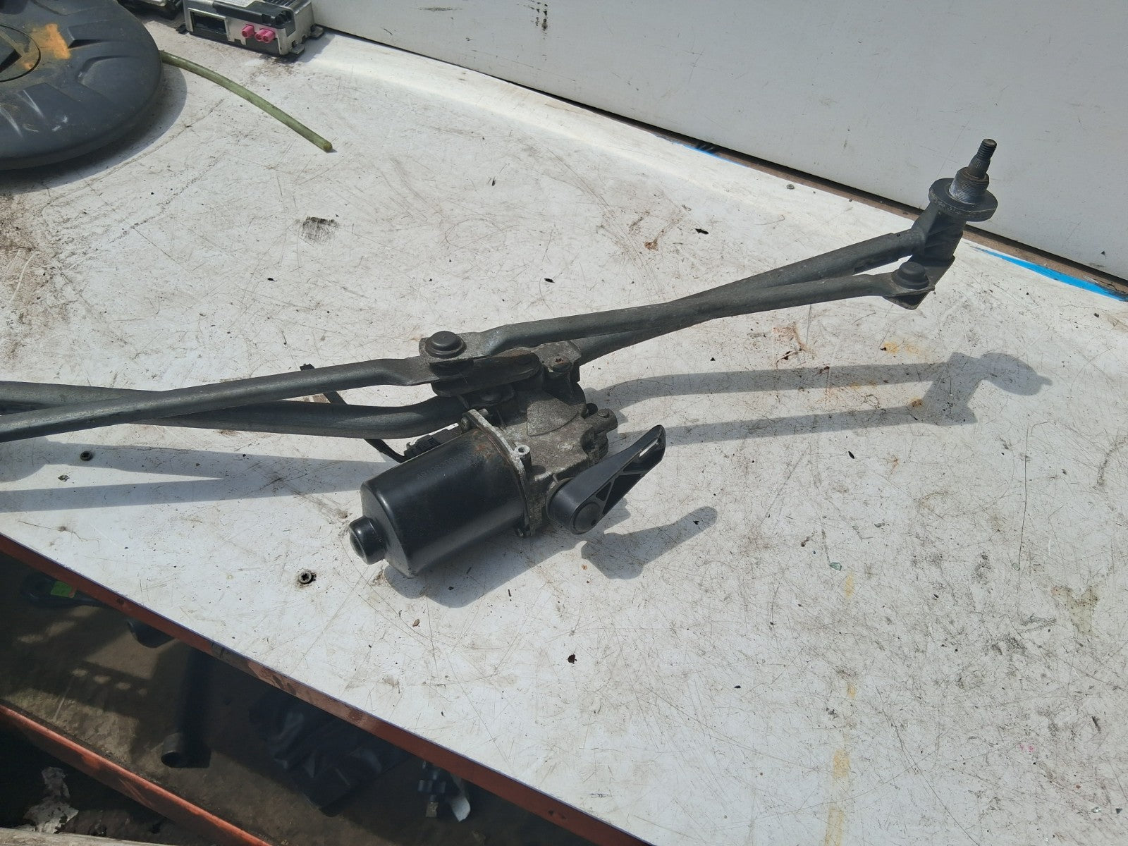 2018 MERCEDES SPRINTER W907 FRONT WINDSCREEN WIPER MOTOR LINKAGE A9108200500