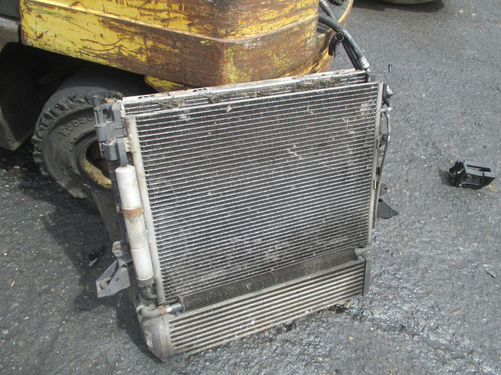 LANDROVER DISCOVERY 3 2008 L319 2.7 DIESEL RADIATOR INTERCOOLER 7H228T000BA RP07