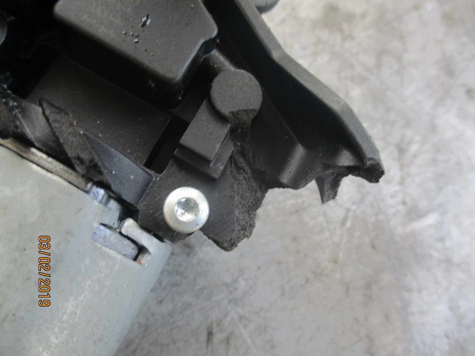 RENAULT KADJAR 2016 REAR WIPER MOTOR 287108228R 0390205007