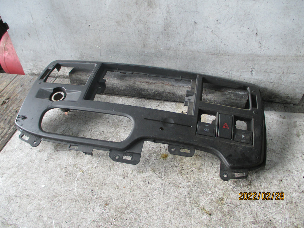 FORD TRANSIT MK7 2012 RADIO MOUNTING DASH CENTRE TRIM 6C11V047A04BW