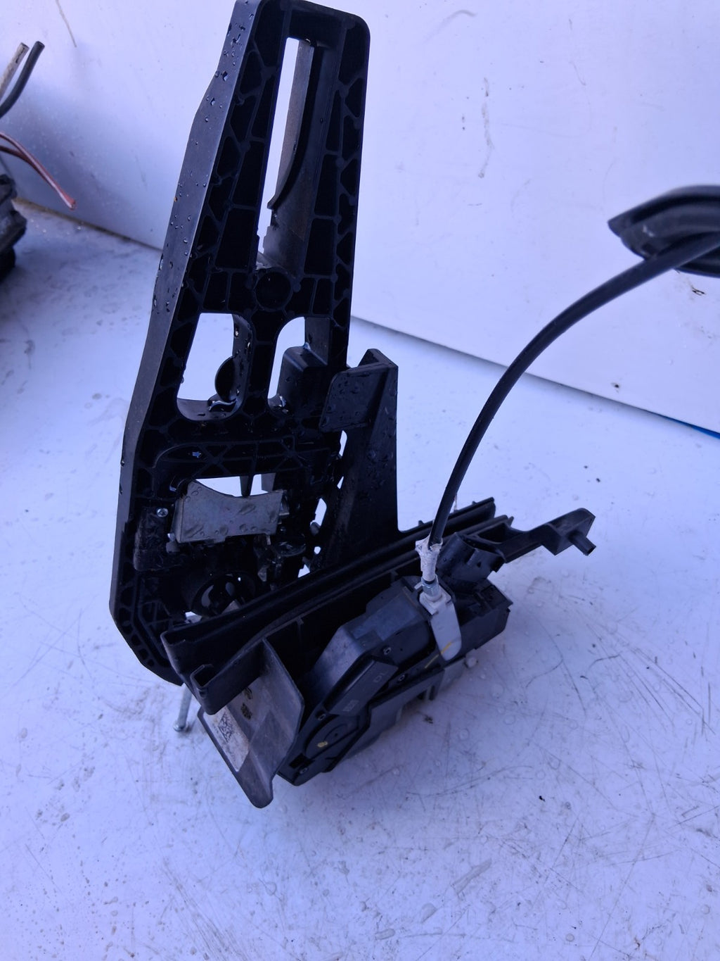2019 FORD GALAXY MK4 NSR REAR LEFT NEAR PASSENGER SIDE DOOR HANDLE EM2BR224N03