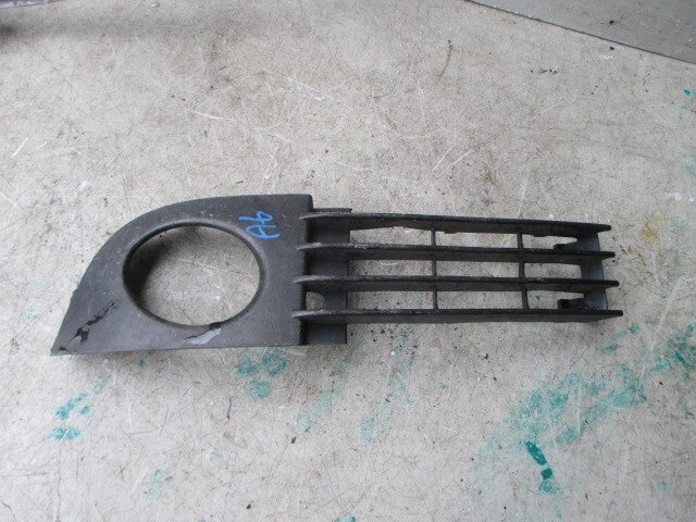 AUDI A6 NSF PASSENGER SIDE FRONT BUMPER FOG LIGHT GRILL 4B0807681T