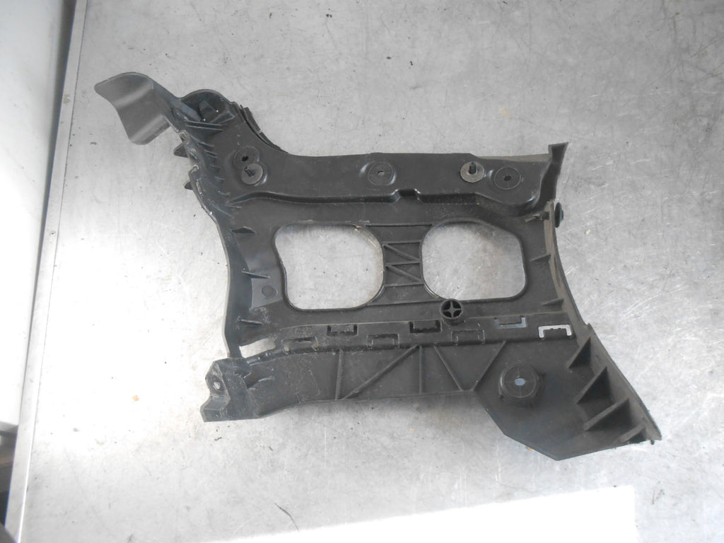 FORD TRANSIT COURIER 2017 NSR PASSENGER REAR CORNER TRIM MOUNT ET7617A8892BH